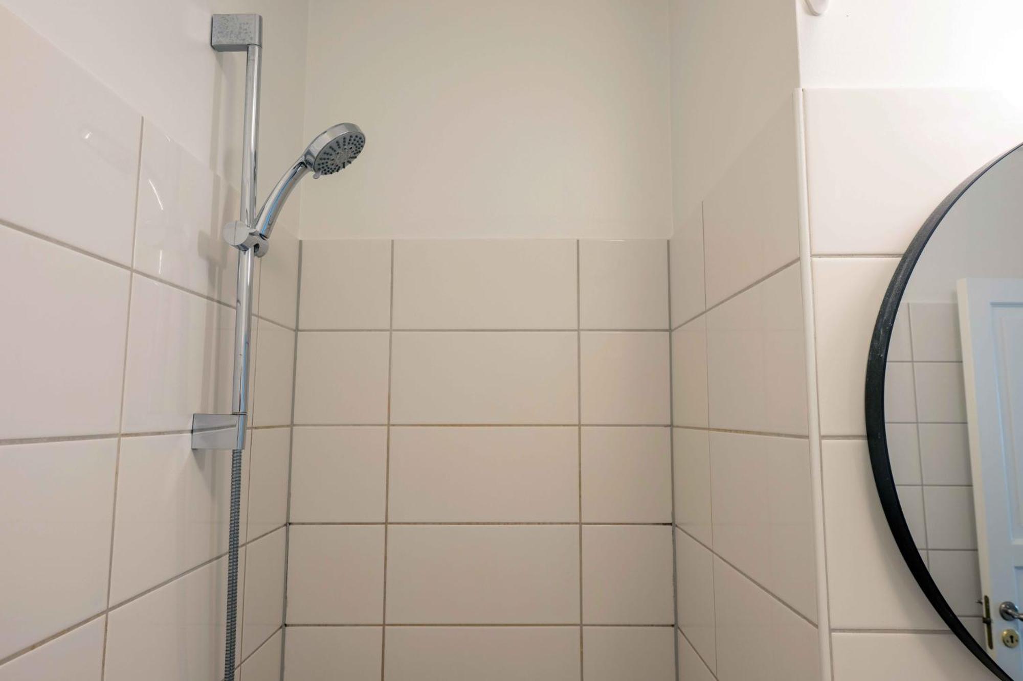Spacious Tivoli Gardens W 3 Bedrooms Lejlighed *