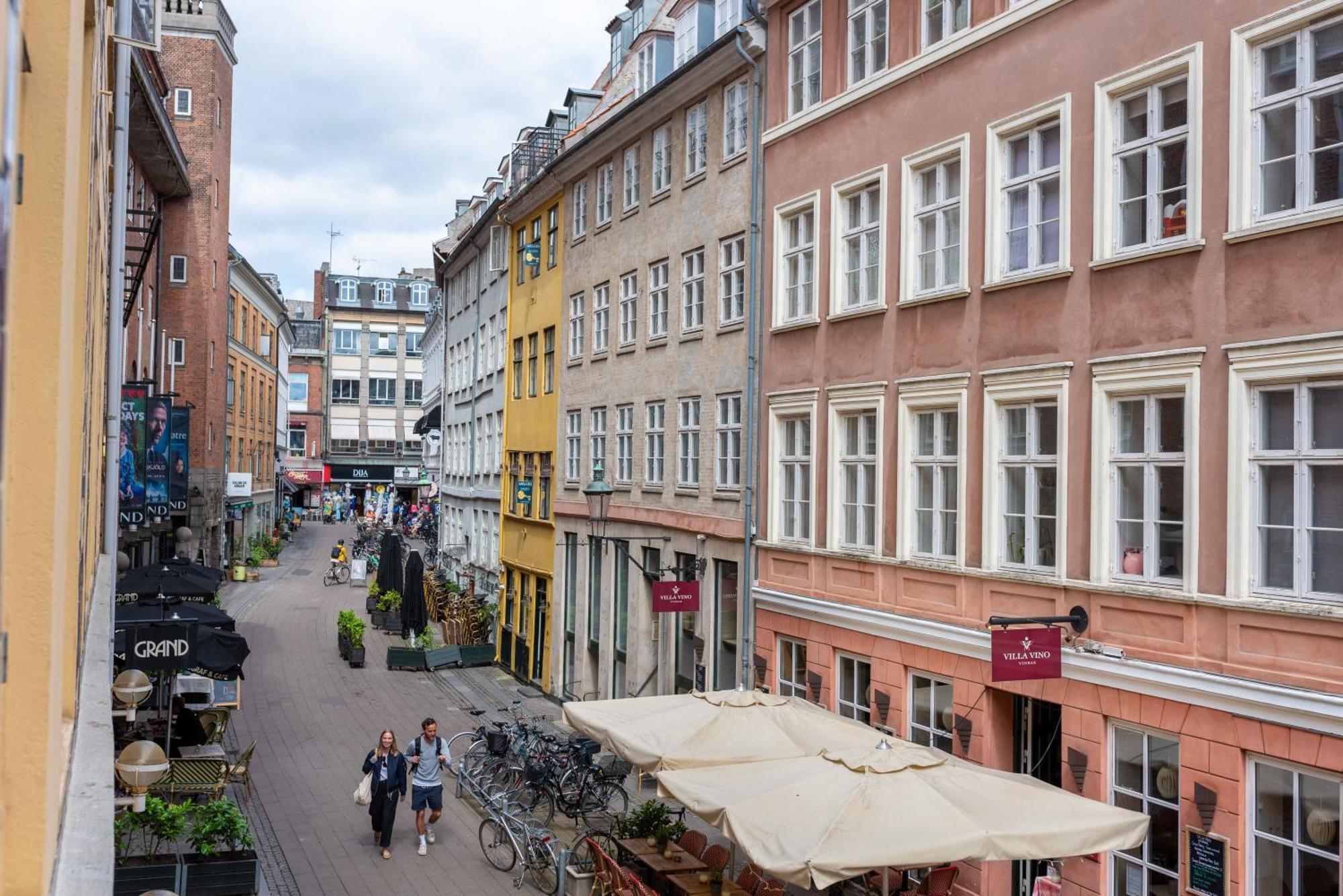 Spacious Tivoli Gardens W 3 Bedrooms * København