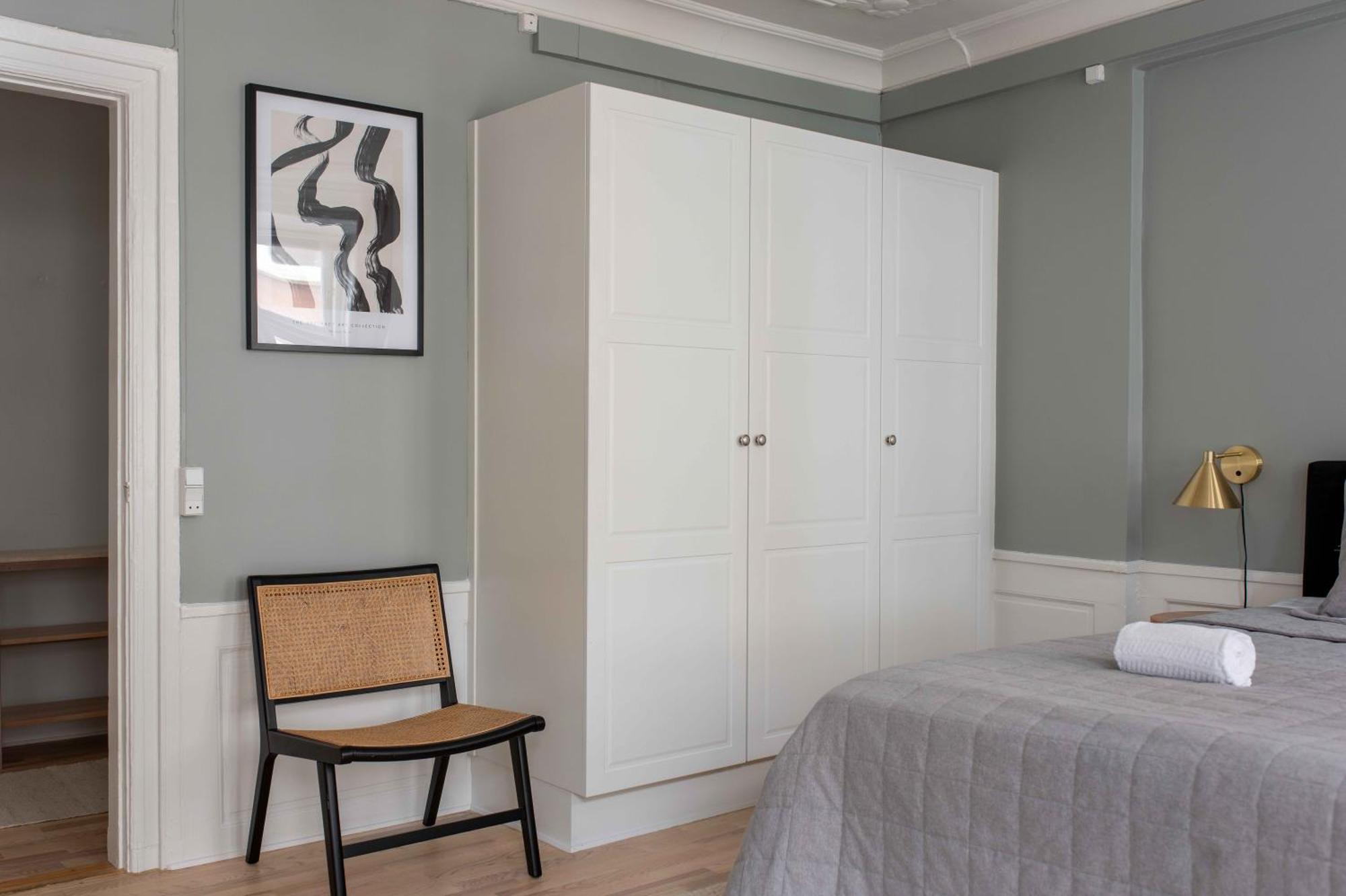 Spacious Tivoli Gardens W 3 Bedrooms Lejlighed